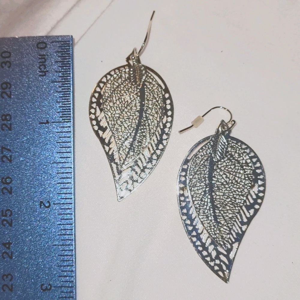 Silver toned, Double Leaf, dangle earrings